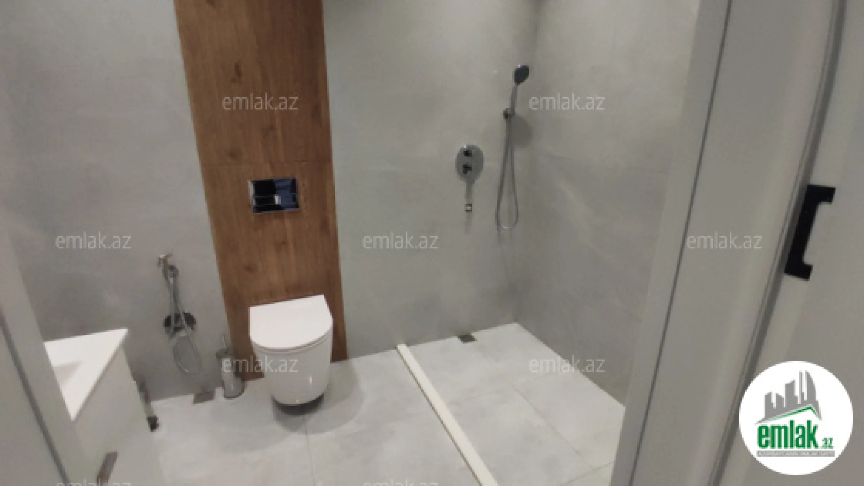 Satılır 6 otaqlı həyət evi 250 m²