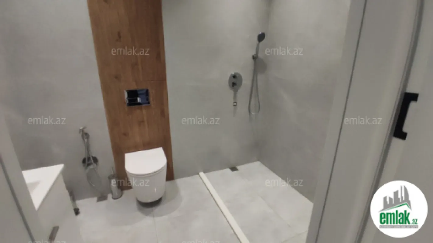 Satılır 6 otaqlı həyət evi 250 m²