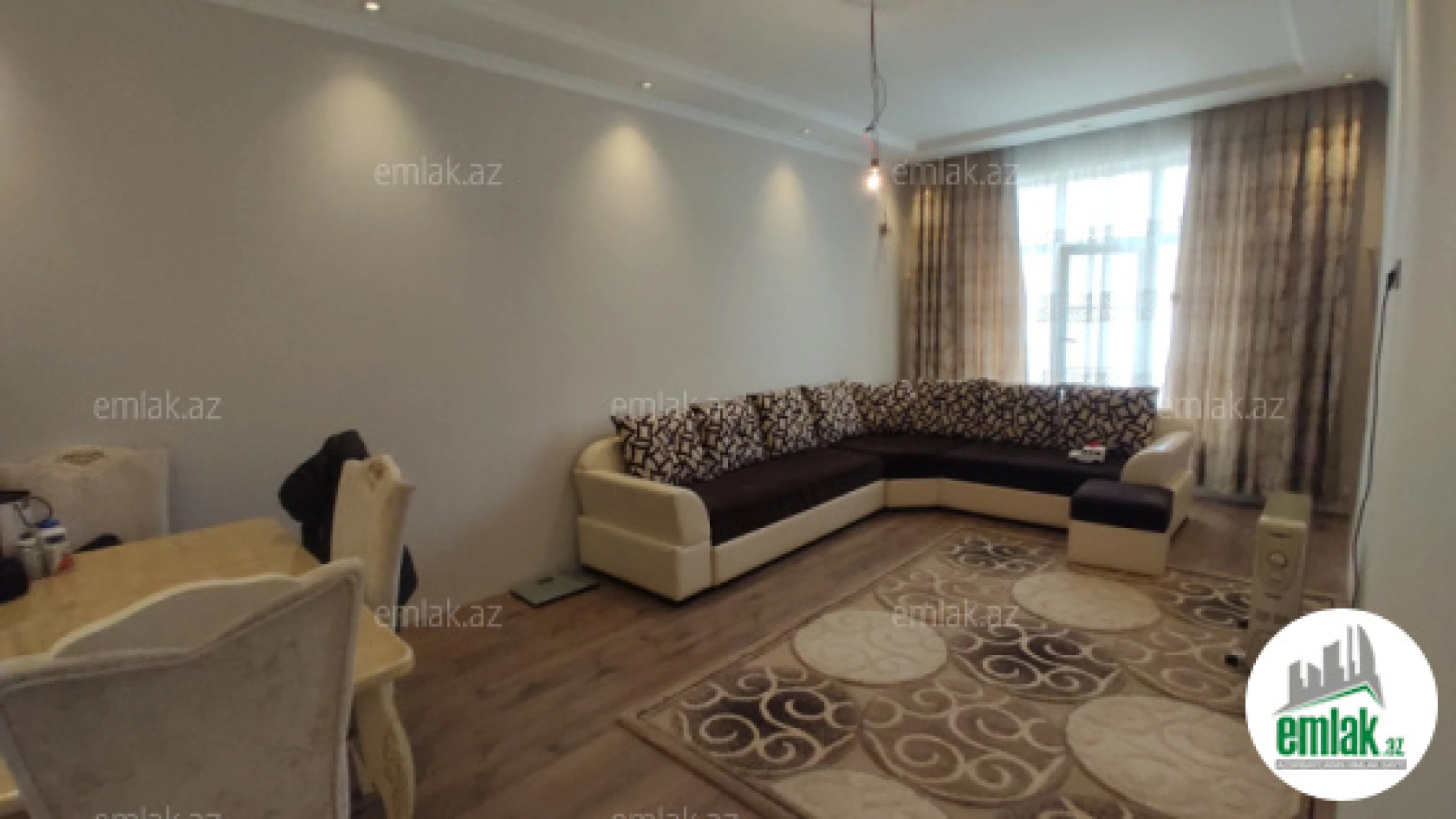 Satılır 6 otaqlı həyət evi 250 m²