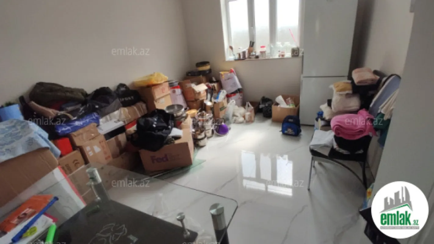 Satılır 6 otaqlı həyət evi 250 m²