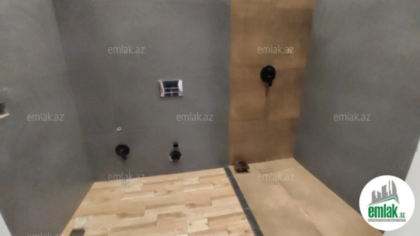 Satılır 6 otaqlı həyət evi 250 m²