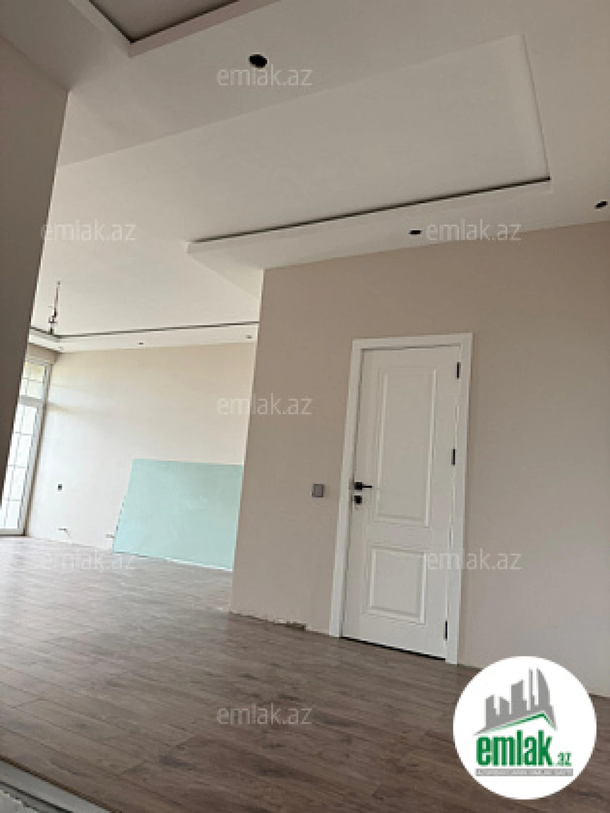 Satılır 6 otaqlı həyət evi 250 m²