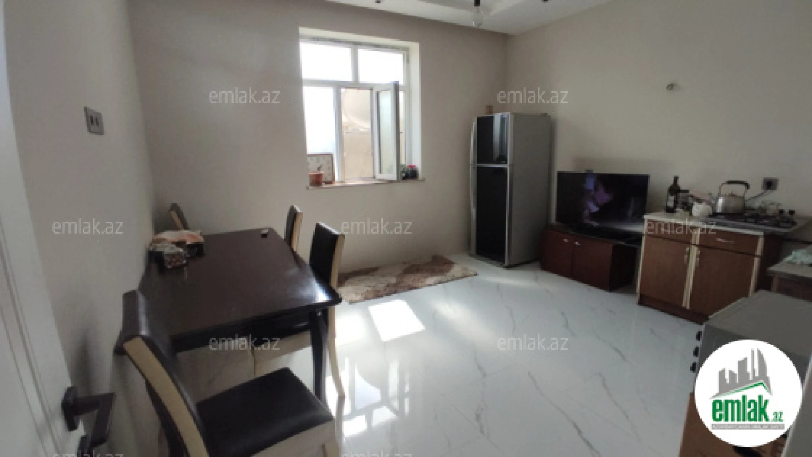 Satılır 6 otaqlı həyət evi 250 m²