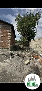 Satılır 4 otaqlı mənzil 135 m²