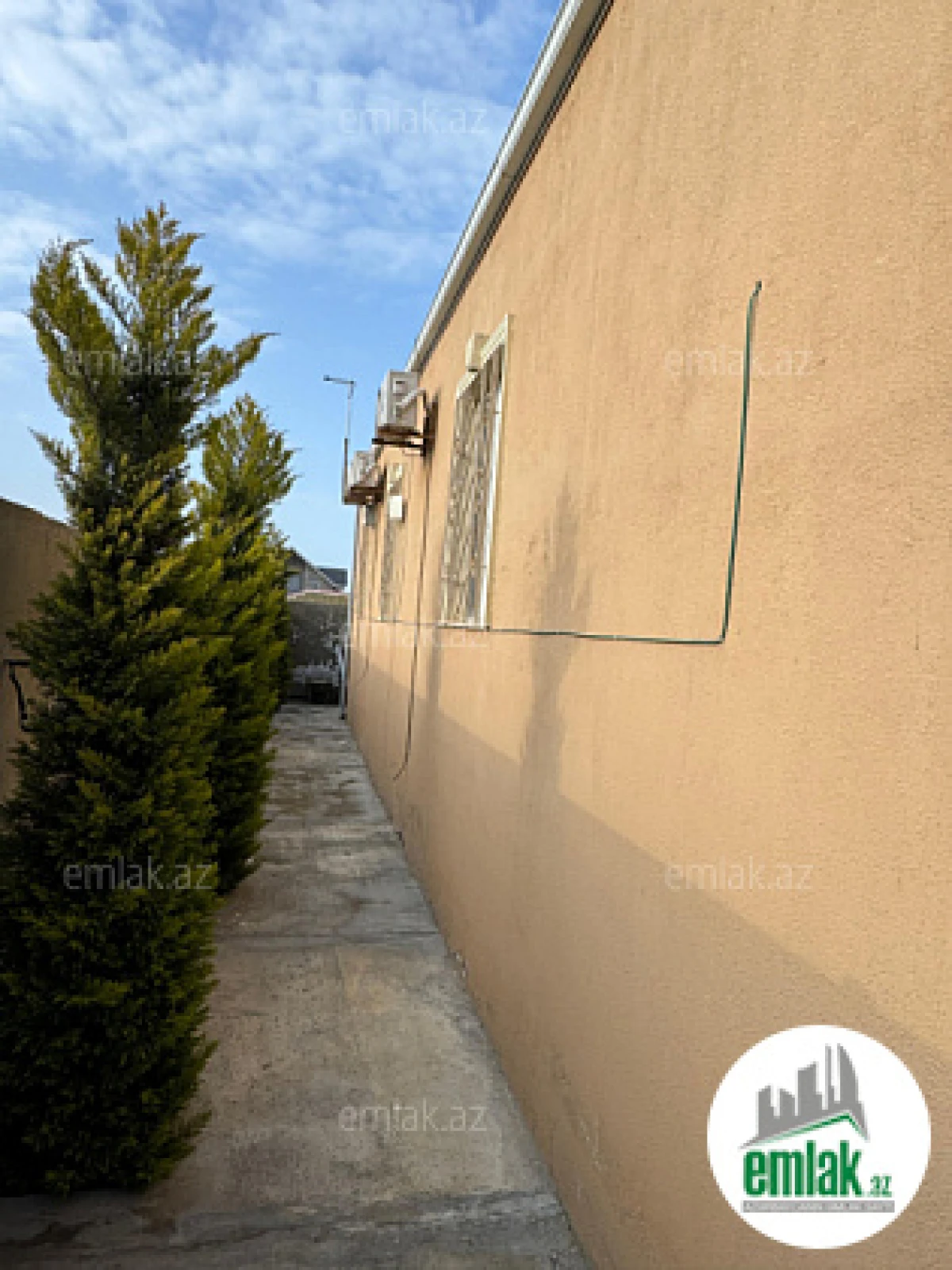 Satılır 4 otaqlı həyət evi 200 m²