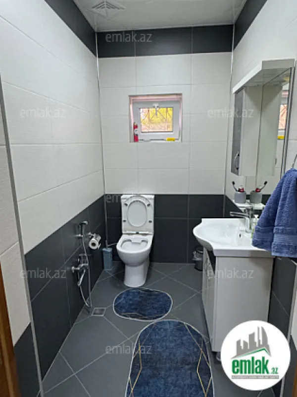 Satılır 4 otaqlı həyət evi 200 m²