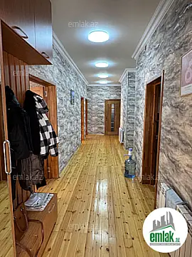 Satılır 4 otaqlı həyət evi 200 m²