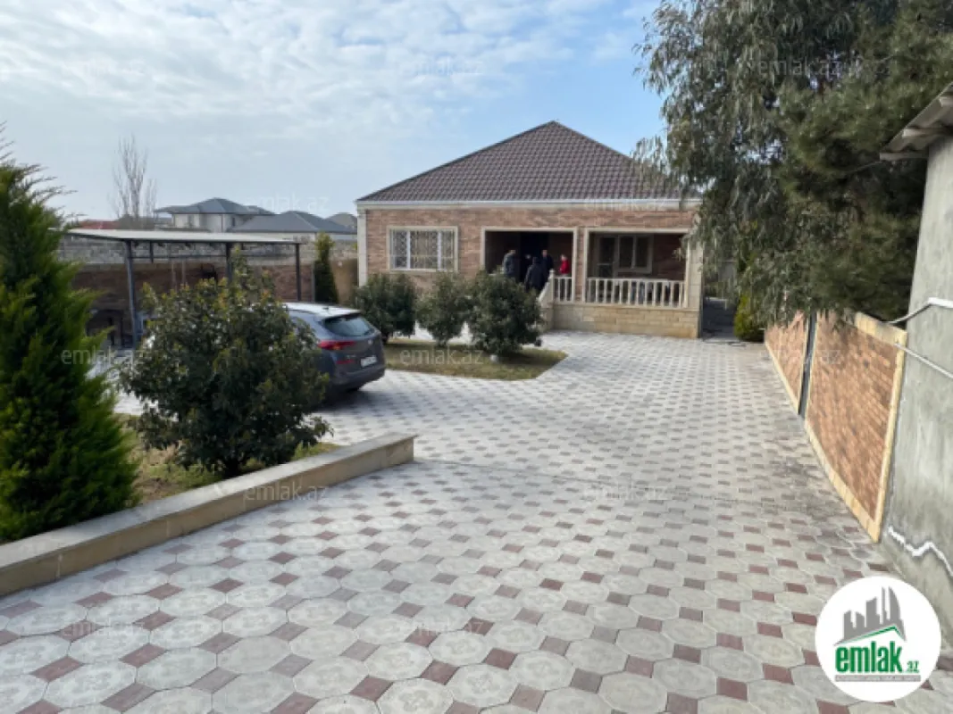 Satılır 4 otaqlı həyət evi 200 m²