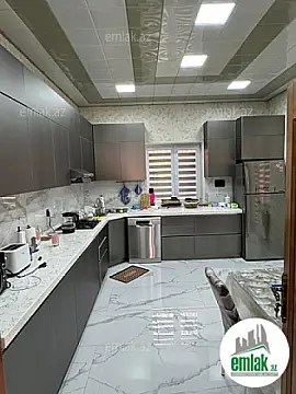 Satılır 4 otaqlı həyət evi 200 m²