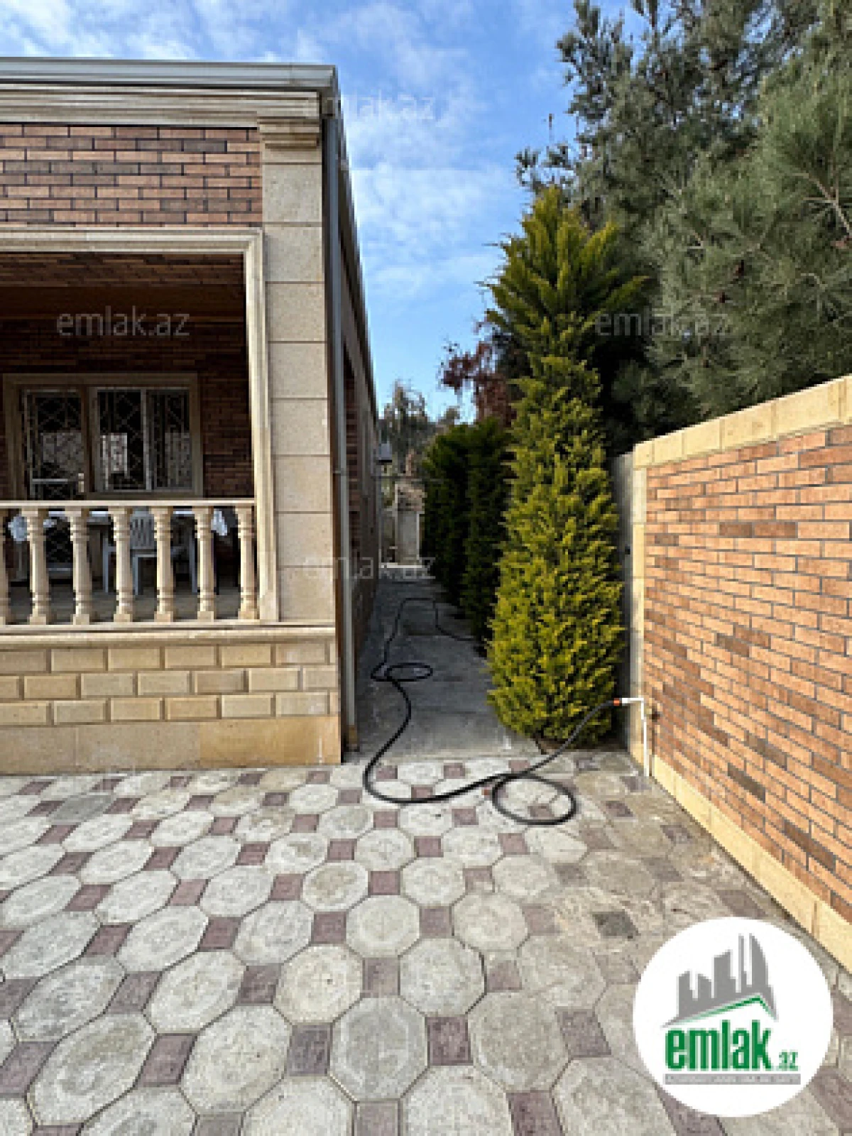 Satılır 4 otaqlı həyət evi 200 m²