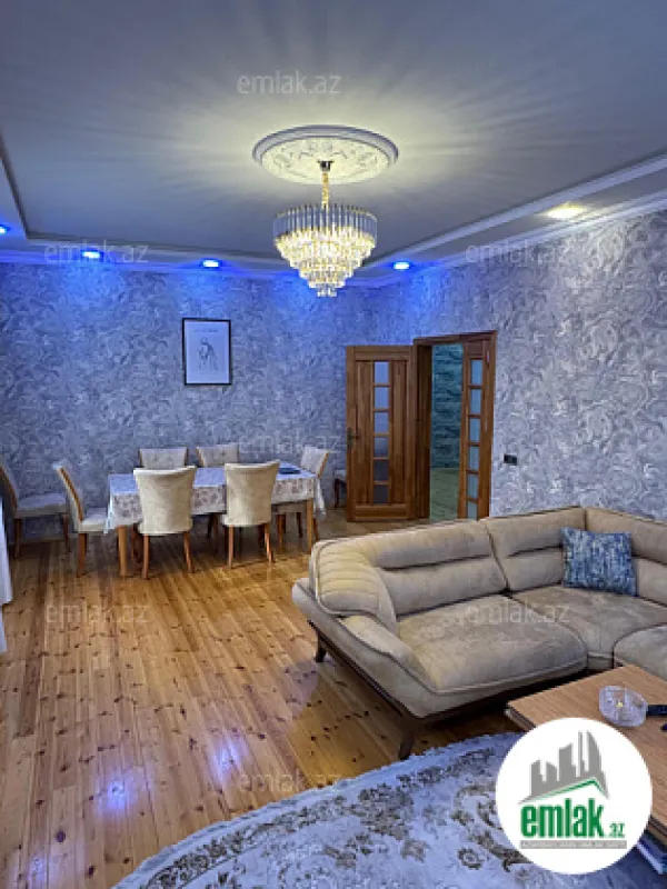 Satılır 4 otaqlı həyət evi 200 m²