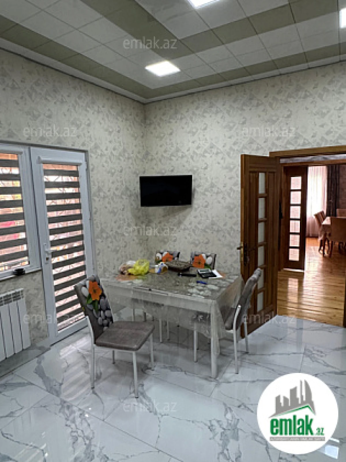 Satılır 4 otaqlı həyət evi 200 m²