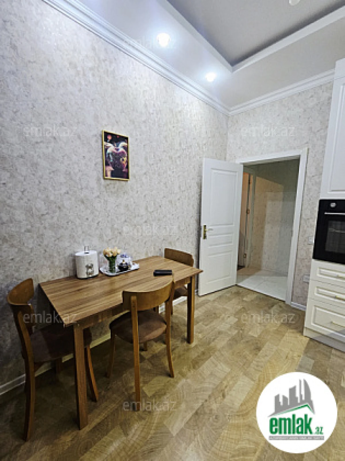 Satılır 3 otaqlı yeni tikili 105 m²