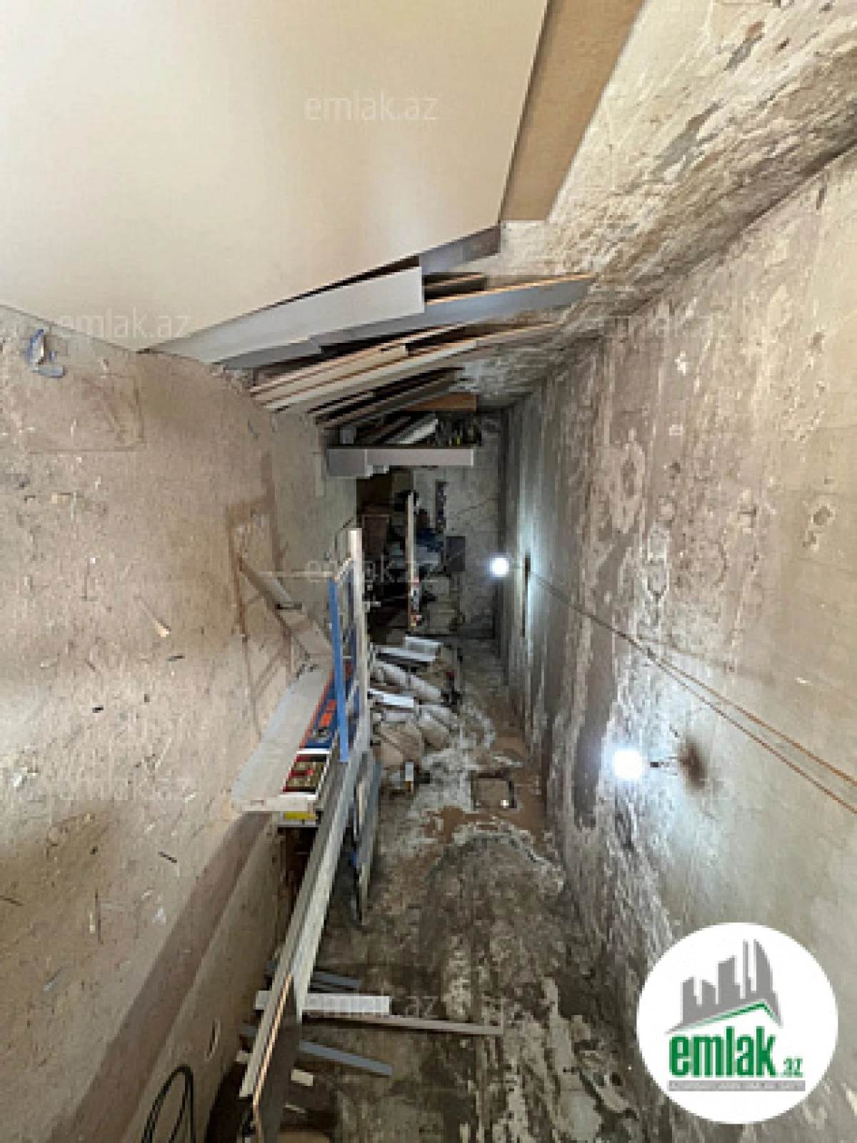 Satılır 7 otaqlı obyekt 220 m²