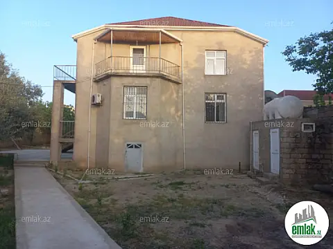 Satılır 6 otaqlı həyət evi 300 m²