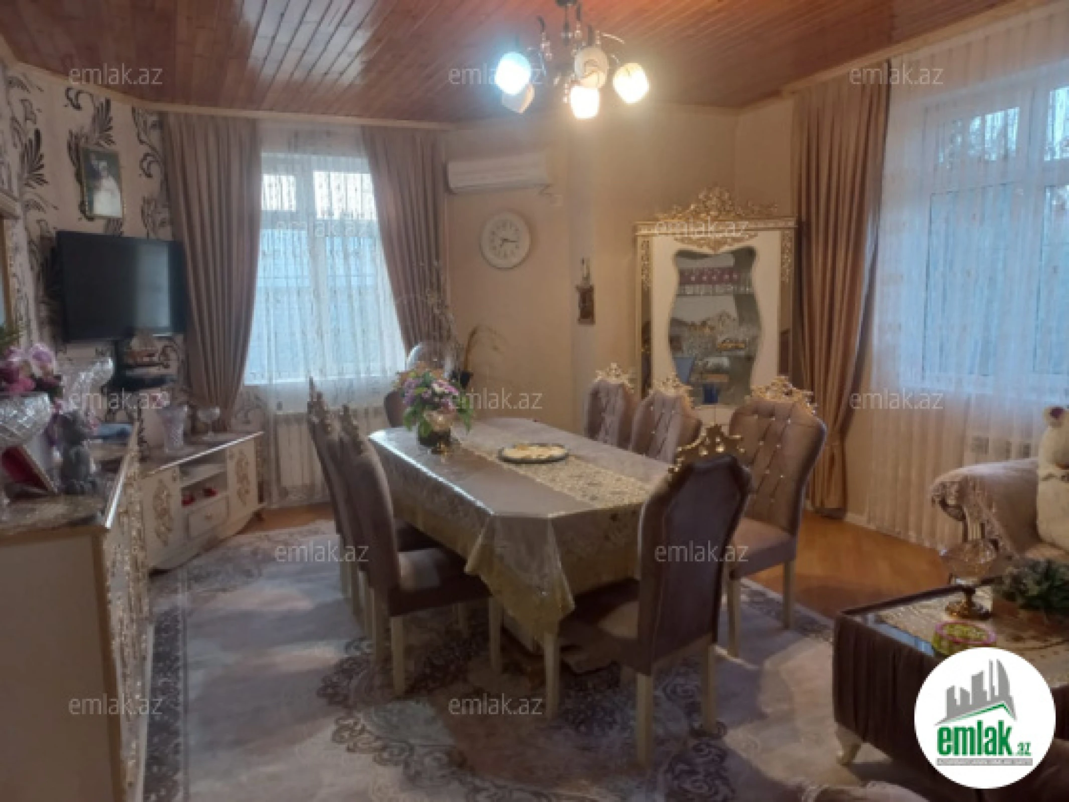 Satılır 6 otaqlı həyət evi 300 m²