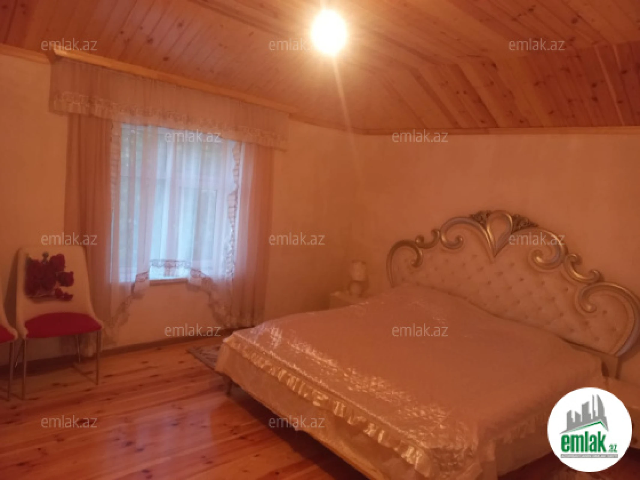 Satılır 6 otaqlı həyət evi 300 m²