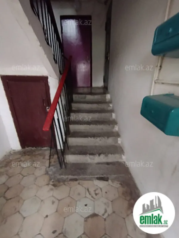 Satılır 2 otaqlı köhnə tikili 50 m²