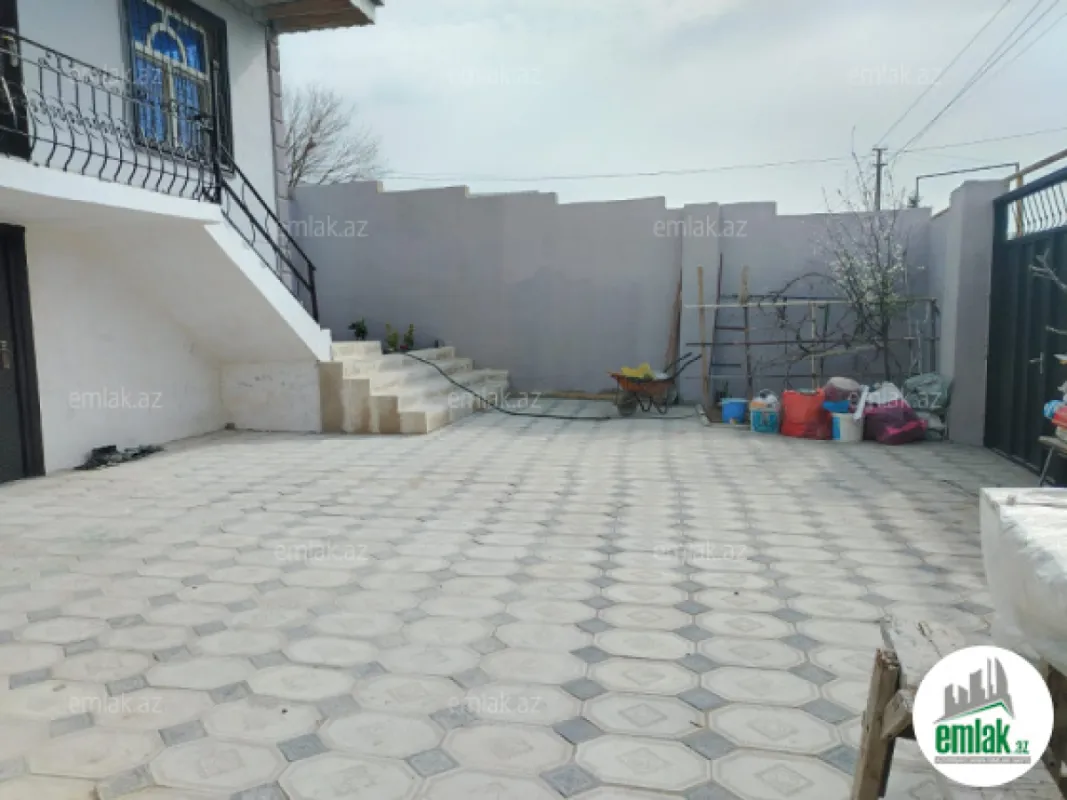 Satılır 5 otaqlı həyət evi 160 m²