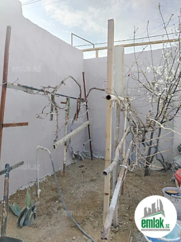 Satılır 5 otaqlı həyət evi 160 m²