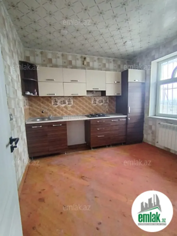 Satılır 5 otaqlı həyət evi 160 m²