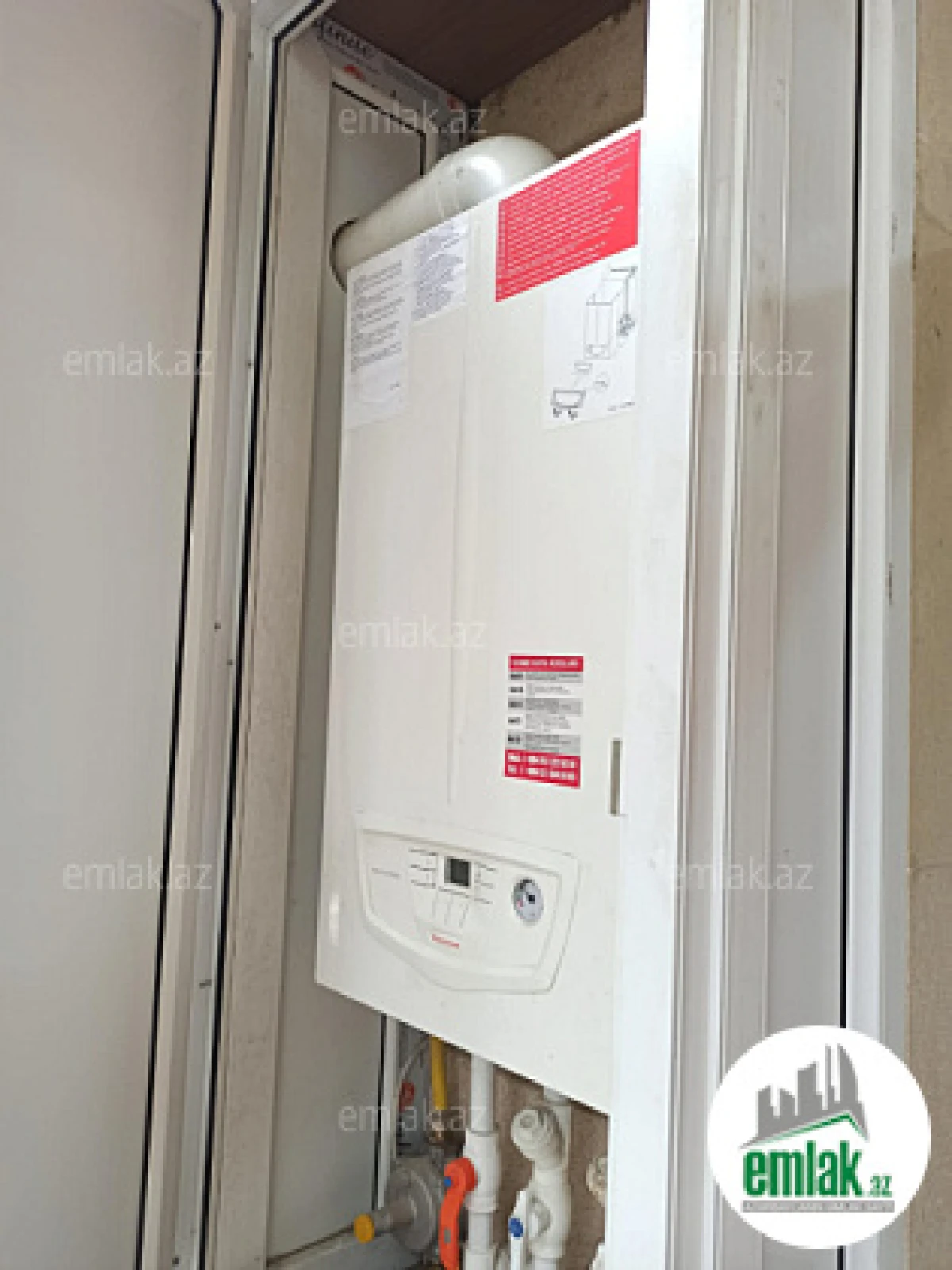 Satılır 2 otaqlı köhnə tikili 55 m²