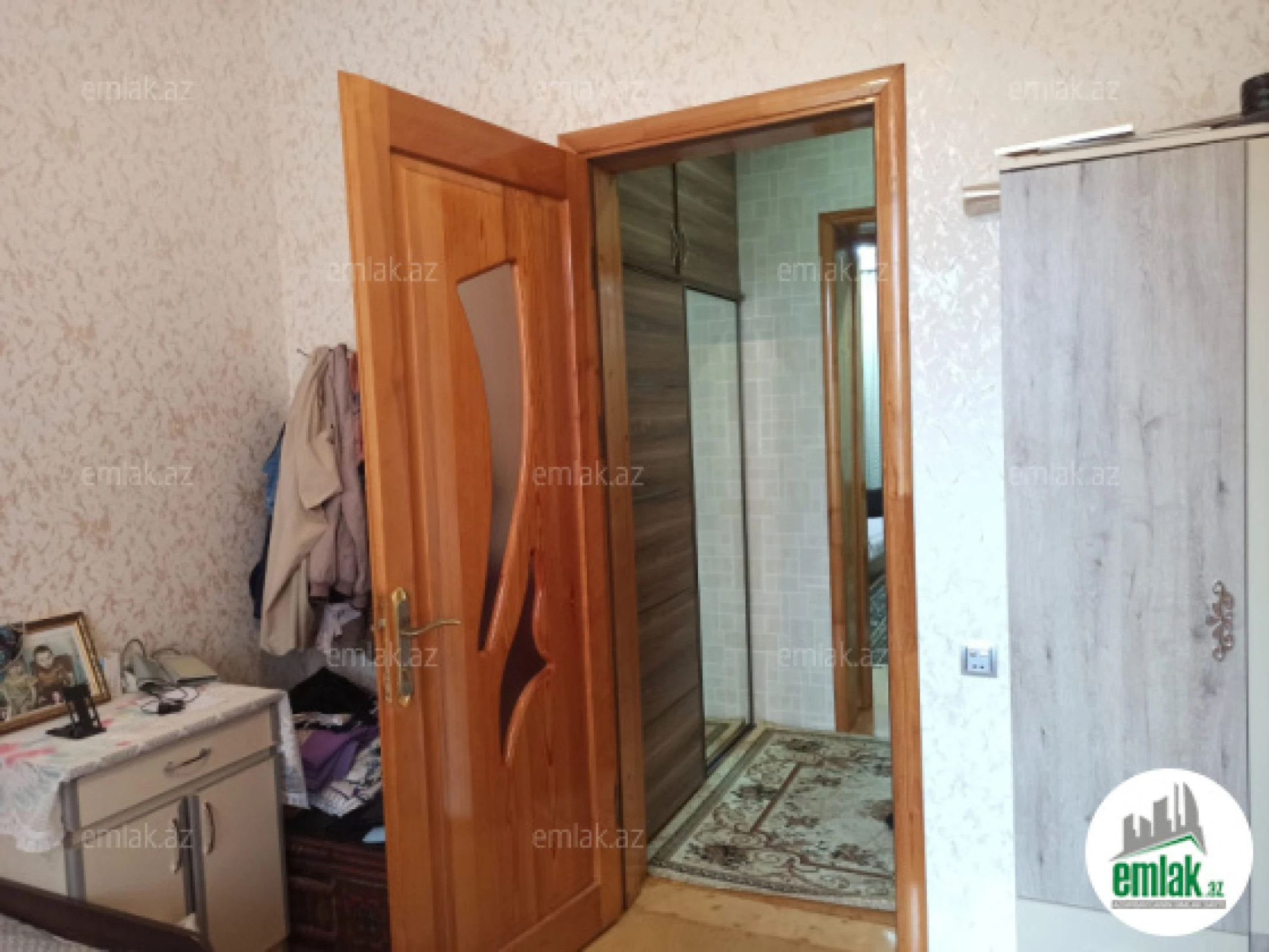 Satılır 2 otaqlı köhnə tikili 55 m²