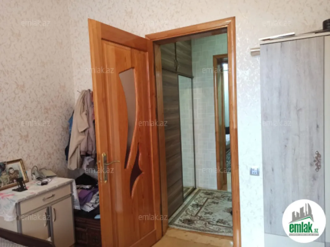 Satılır 2 otaqlı köhnə tikili 55 m²