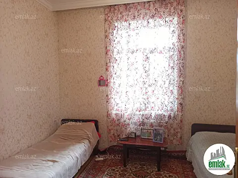 Satılır 2 otaqlı köhnə tikili 55 m²
