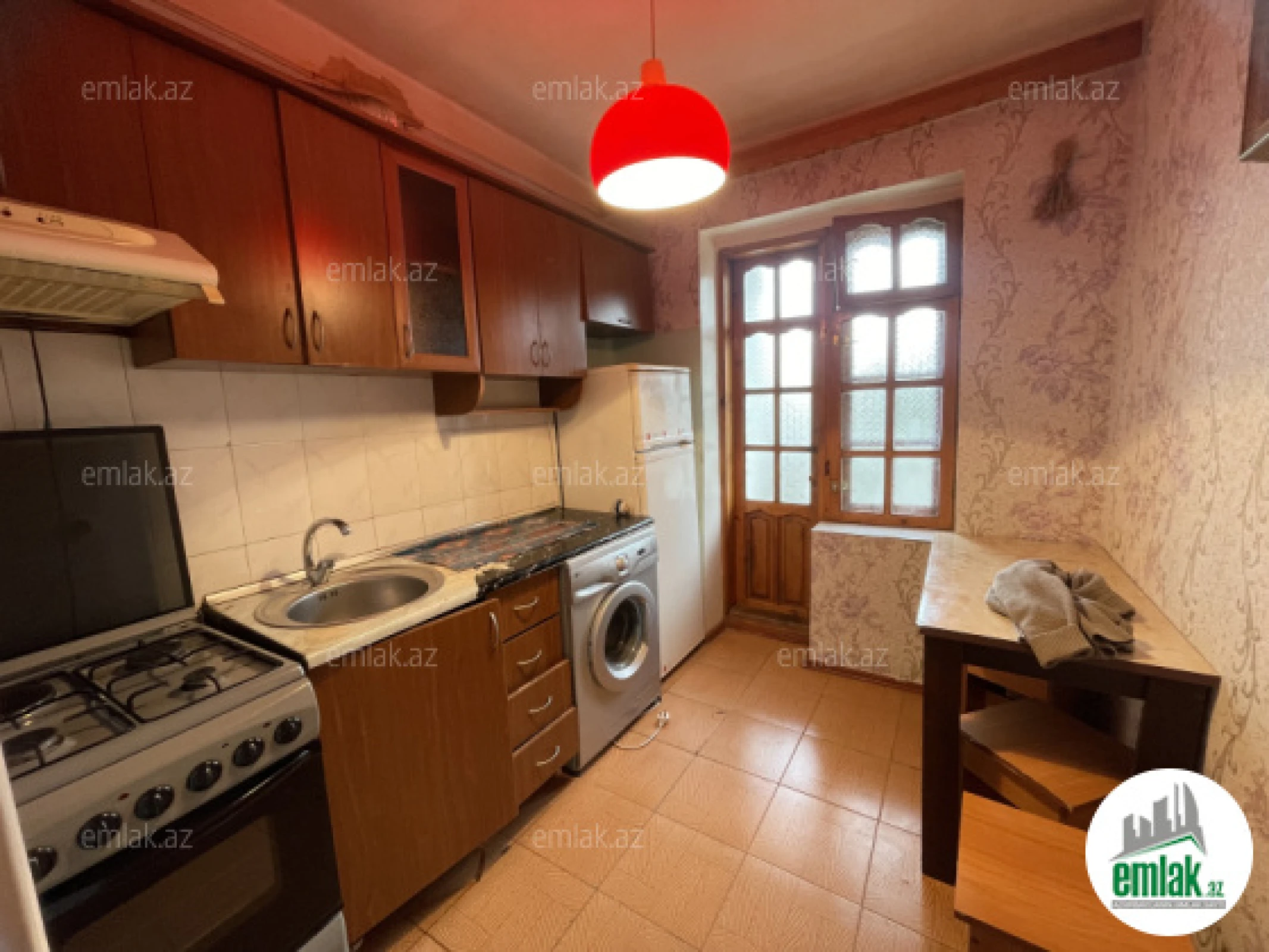 Satılır 2 otaqlı köhnə tikili 48 m²