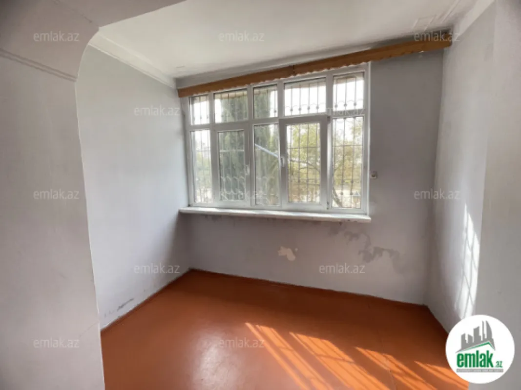 Satılır 2 otaqlı köhnə tikili 48 m²