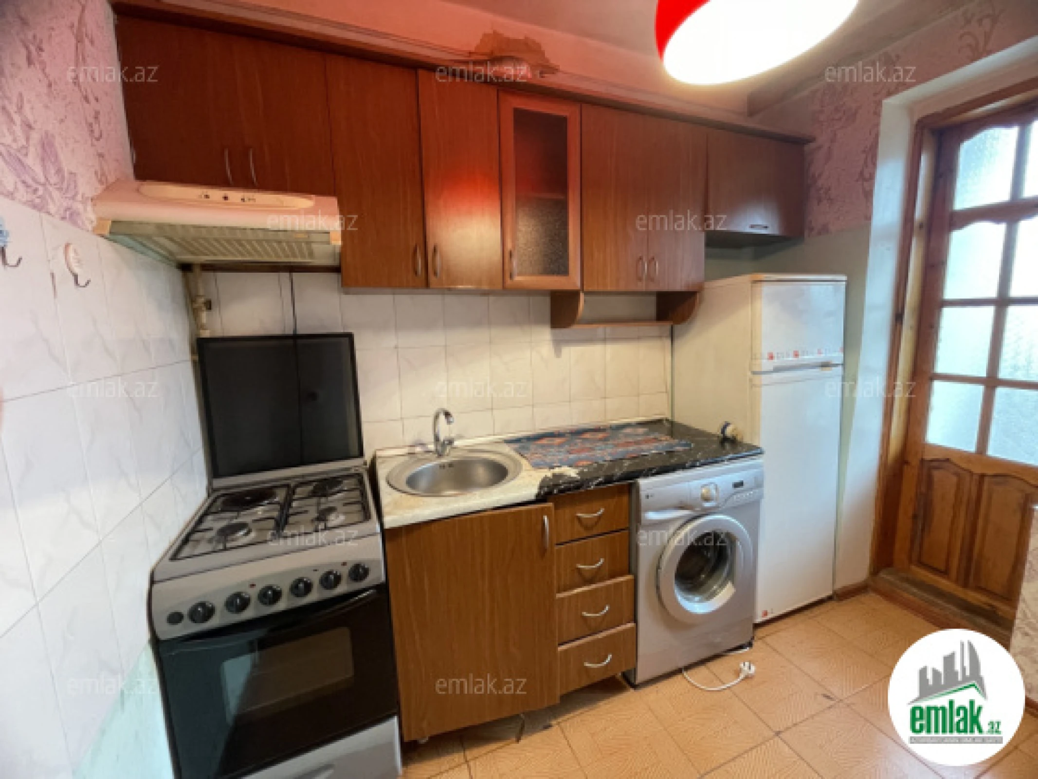Satılır 2 otaqlı köhnə tikili 48 m²