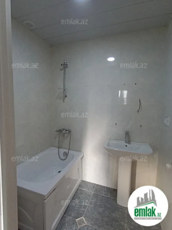 Satılır 3 otaqlı yeni tikili 77 m²