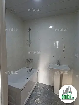 Satılır 3 otaqlı yeni tikili 77 m²