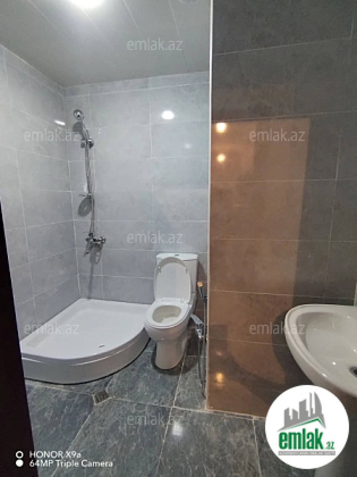 Satılır 4 otaqlı yeni tikili 99 m²