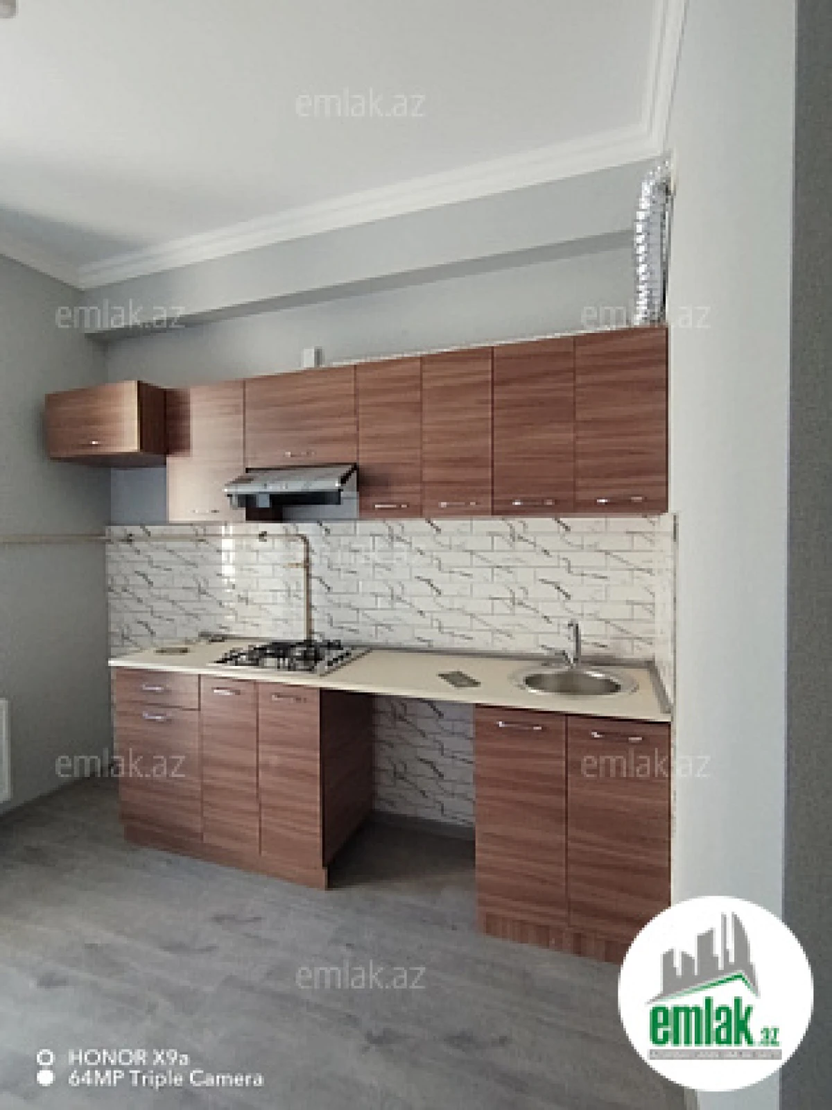 Satılır 4 otaqlı yeni tikili 99 m²