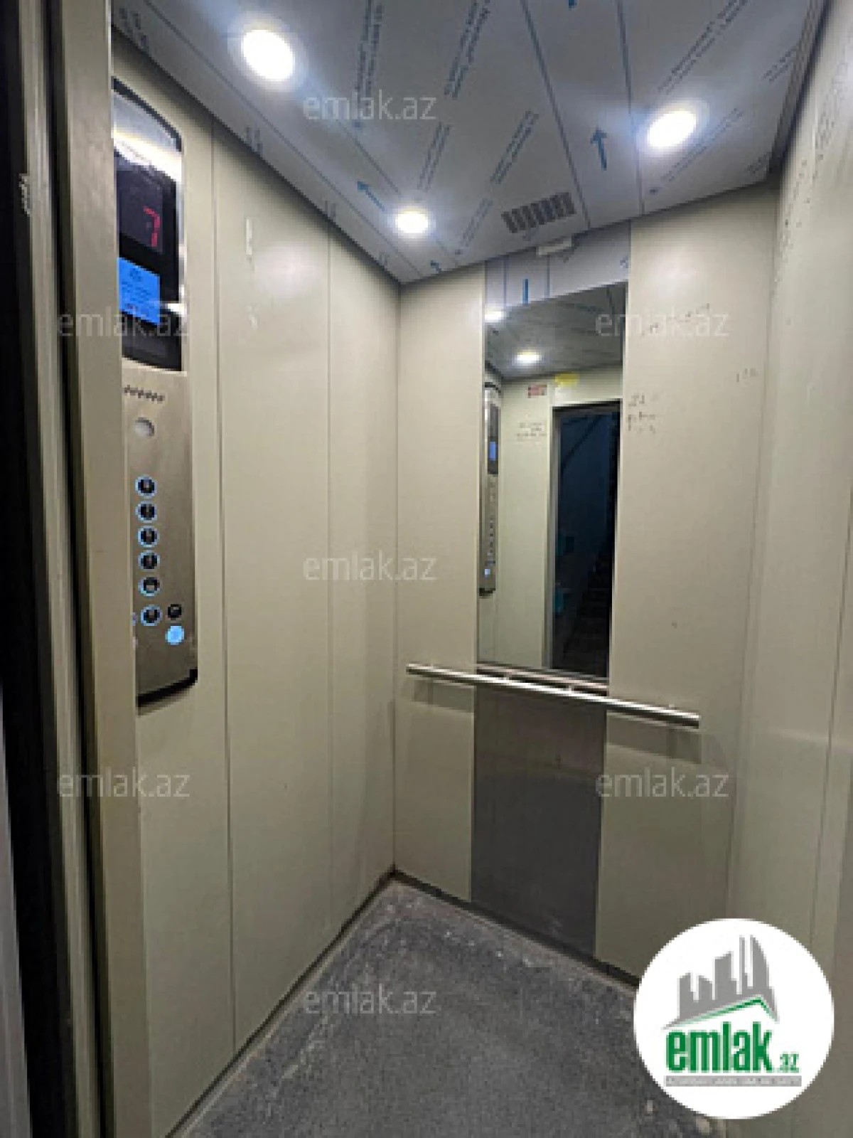 Satılır 3 otaqlı köhnə tikili 76 m²