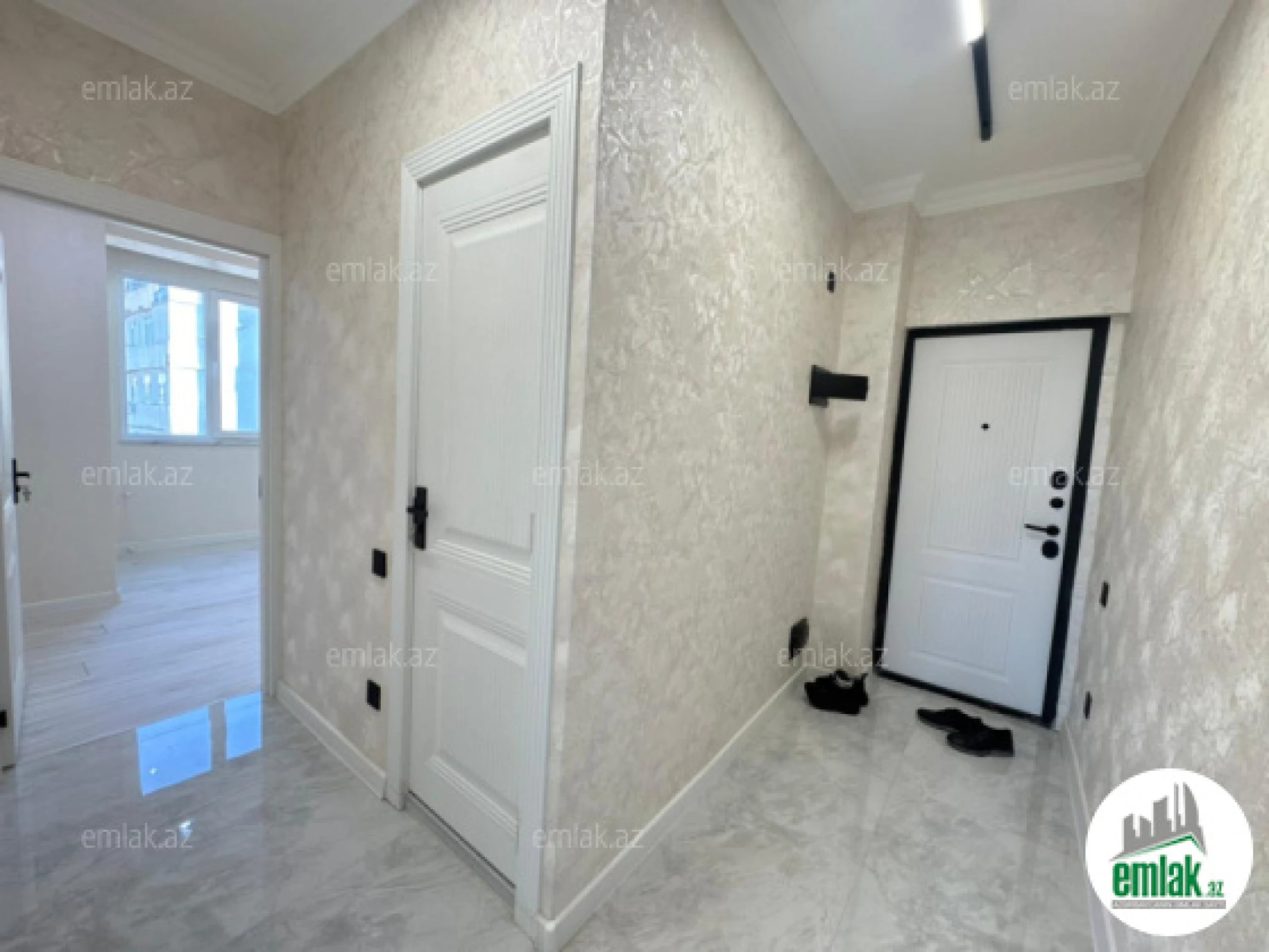 Satılır 2 otaqlı köhnə tikili 45 m²