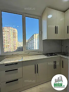 Satılır 2 otaqlı köhnə tikili 45 m²