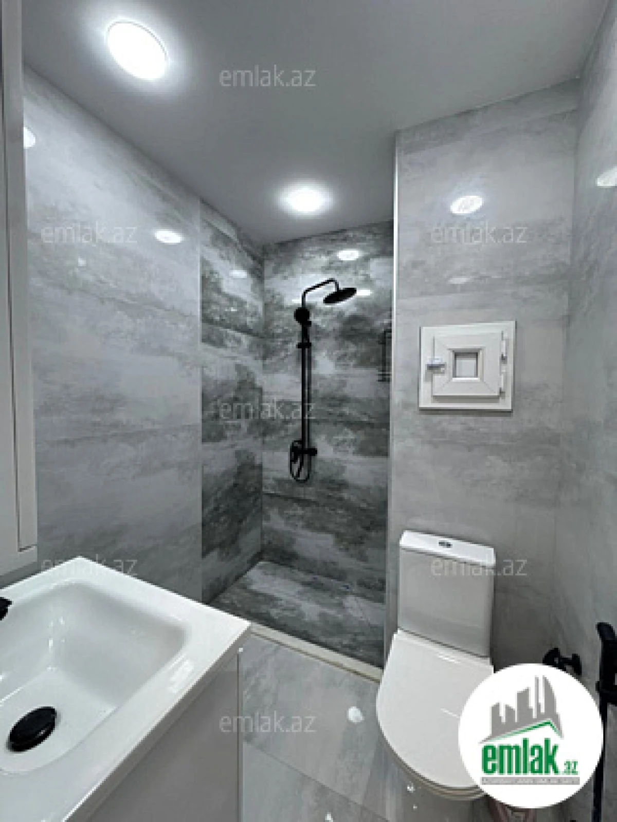 Satılır 2 otaqlı köhnə tikili 45 m²