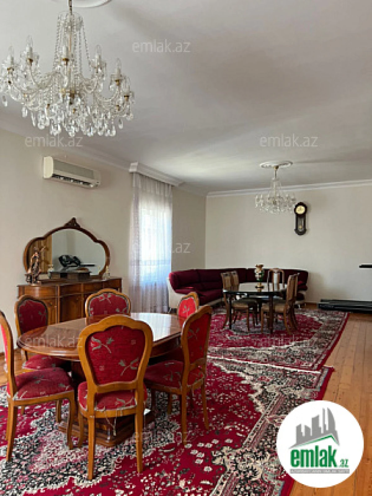 Satılır 7 otaqlı həyət evi 375 m²