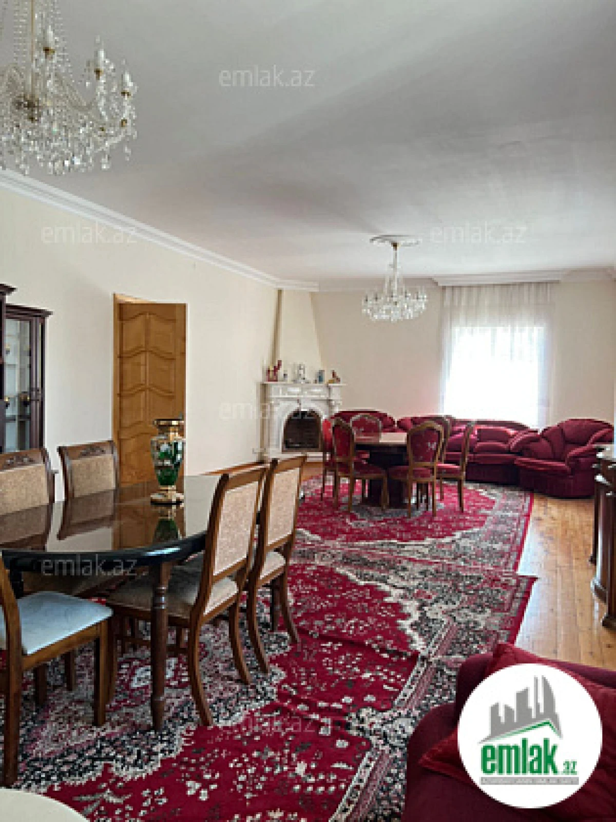 Satılır 7 otaqlı həyət evi 375 m²