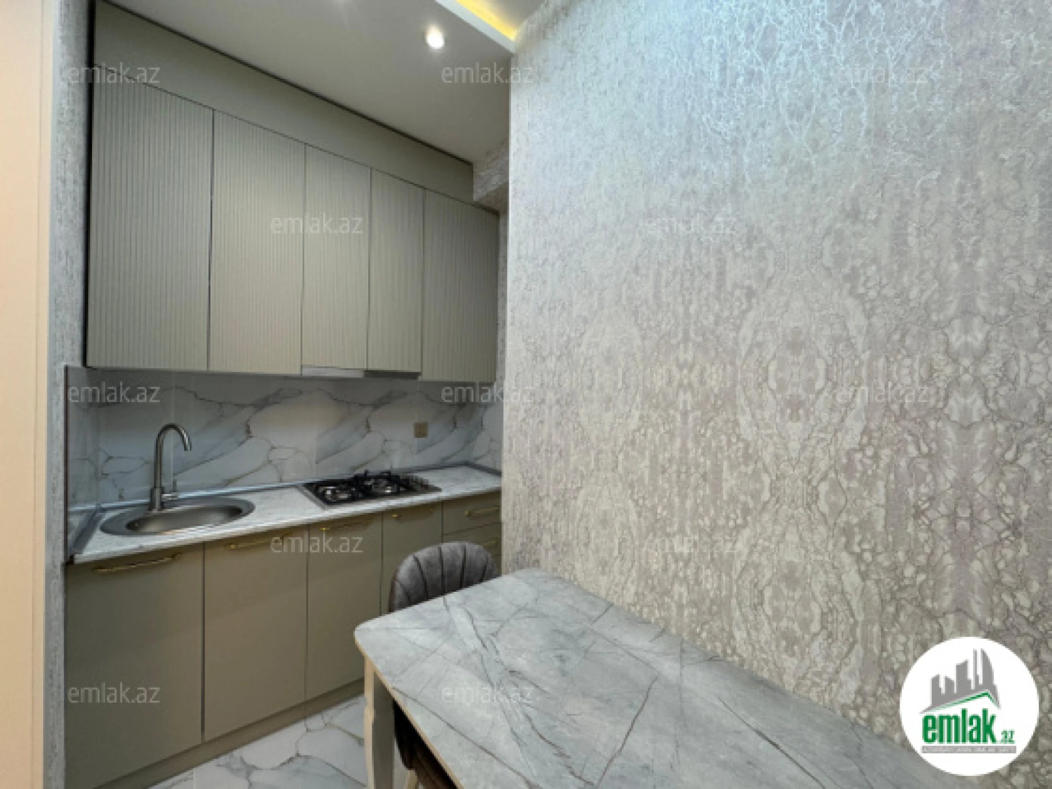 Satılır 2 otaqlı yeni tikili 90 m²