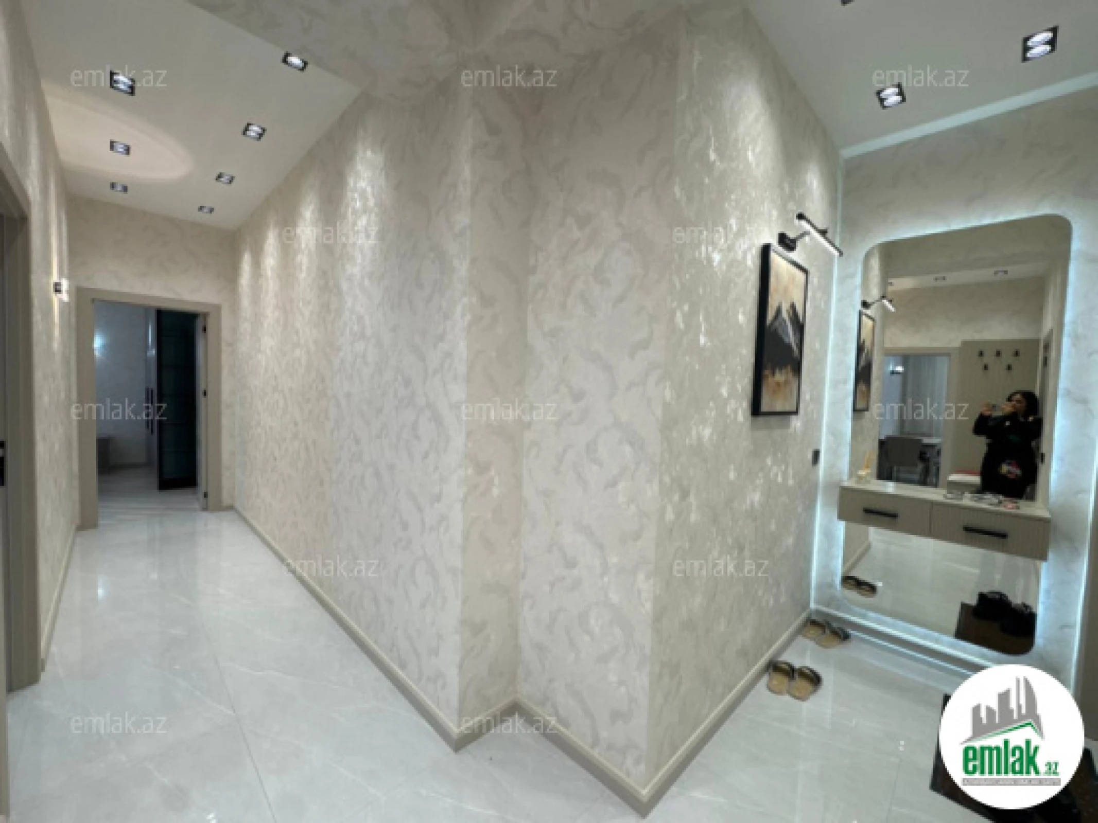 Satılır 2 otaqlı yeni tikili 80 m²