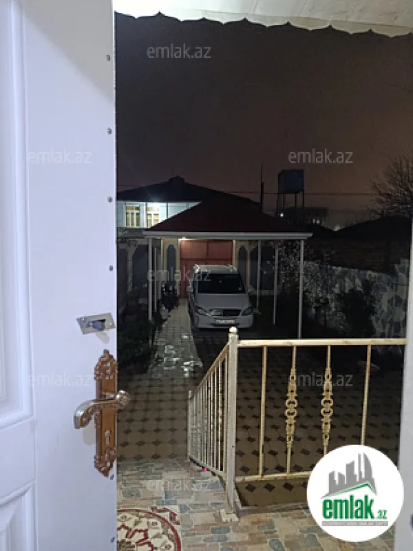 Satılır 4 otaqlı həyət evi 147 m²