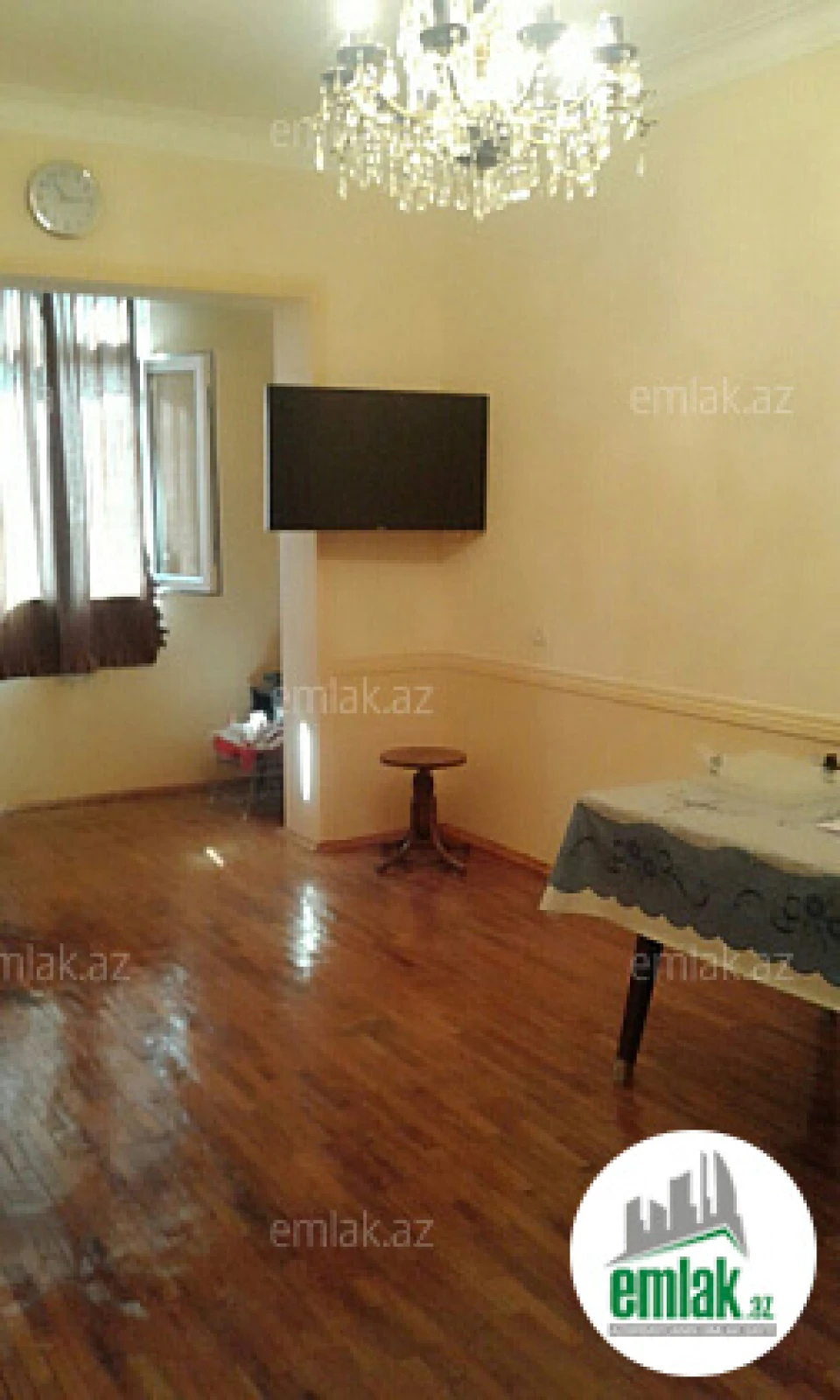 Satılır 2 otaqlı köhnə tikili 80 m²