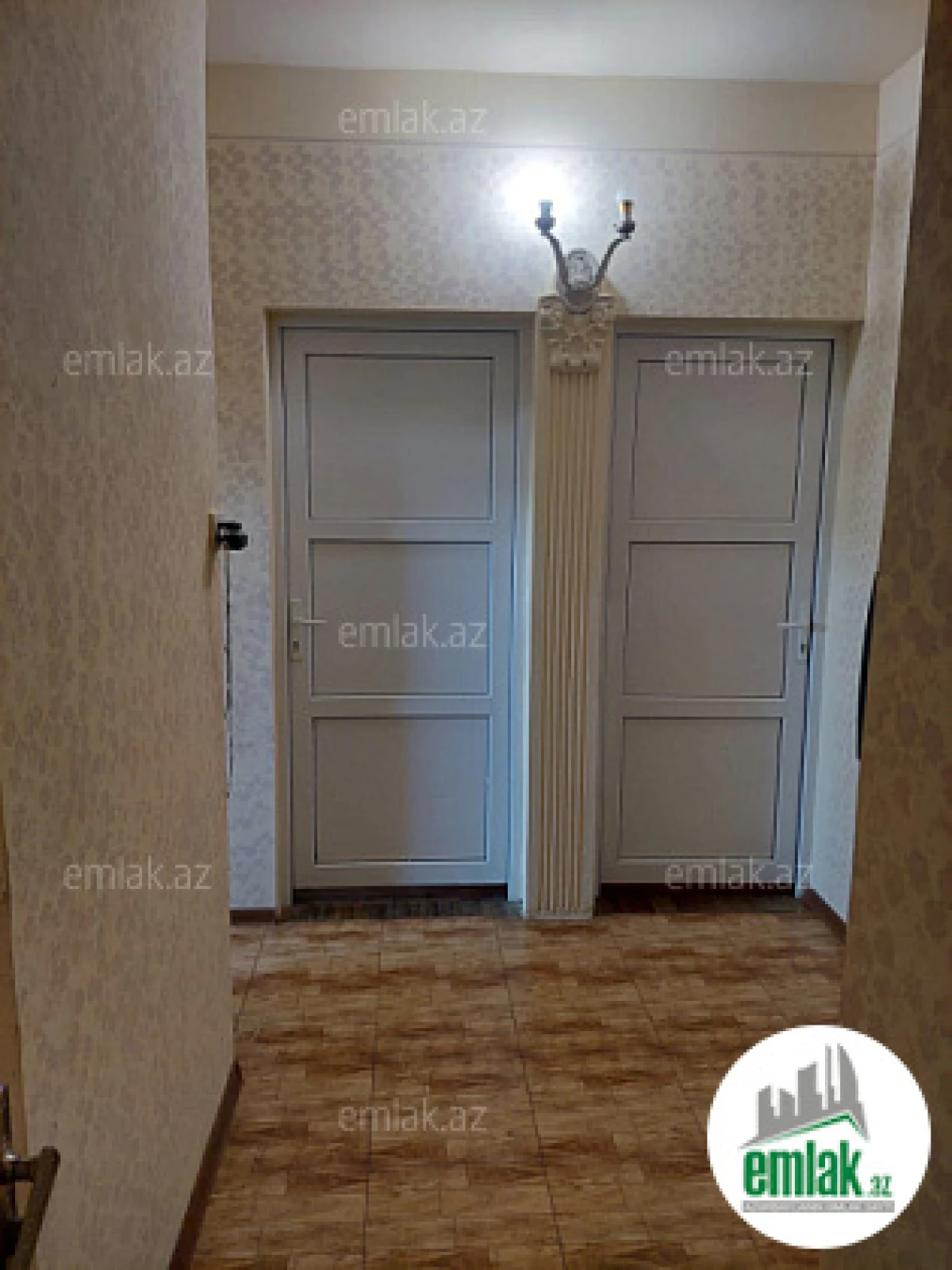 Satılır 2 otaqlı köhnə tikili 80 m²