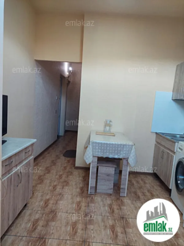 Satılır 2 otaqlı köhnə tikili 80 m²