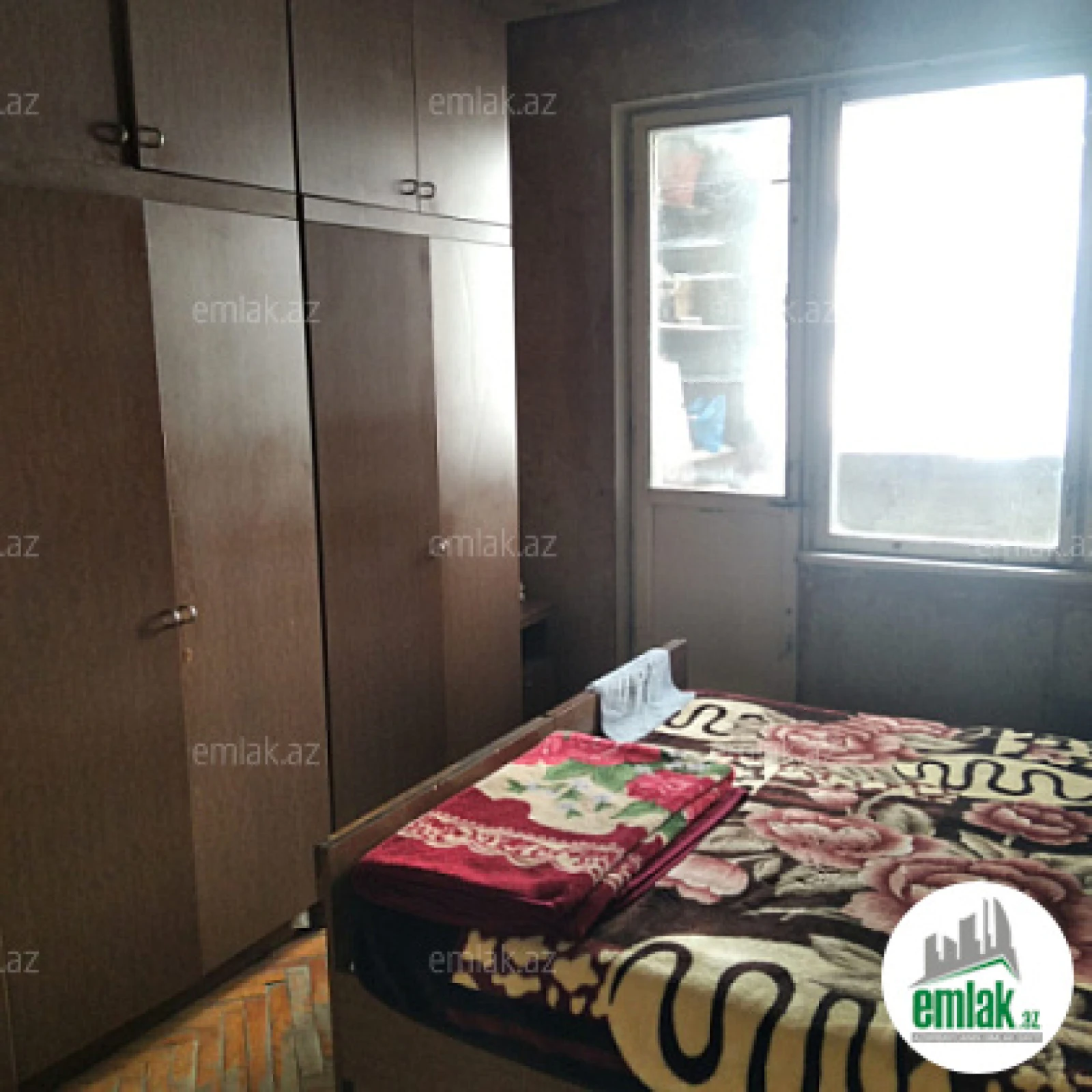 Satılır 2 otaqlı köhnə tikili 80 m²