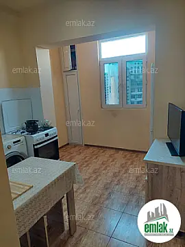 Satılır 2 otaqlı köhnə tikili 80 m²